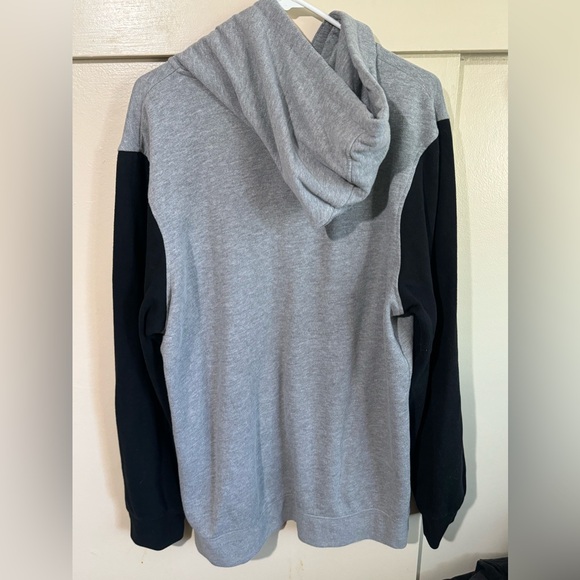 Dual color, plain zip up jacket - Picture 2 of 3